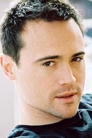 Kevin O'Donnell dans le rôle de Francis
