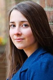 Gabrielle Popa dans le rôle de Young Emma