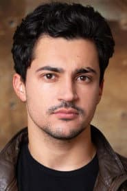 Kayvan Shai في دور Kayvon Koushani