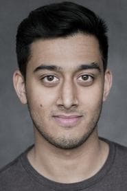 Karan Gill dans le rôle de Leonard Gow