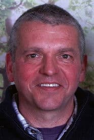 Peter Llewellyn Williams في دور Franjten Khan