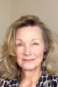 Maureen Mueller في دور Laura