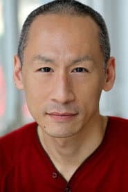 Francis Jue dans le rôle de Mr. Hsu