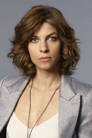 Natalia Tena dans le rôle de Joan