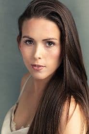 Francesca Louise White dans le rôle de Gemma Carter