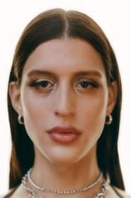 Arca dans le rôle de Self