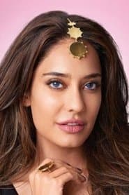 Lisa Haydon dans le rôle de Vijayalakshmi