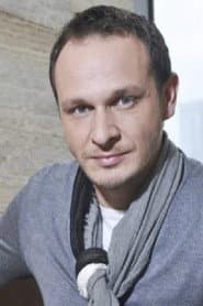 Enis Bešlagić as Ibro