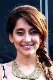 Anusha Dhandekar dans le rôle de VJ Sophaya