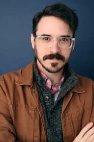 Jake Lloyd Bacon dans le rôle de Kelly Fischer