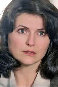 Michèle Goodger في دور Claudia
