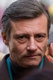 Lorenzo Gioielli dans le rôle de Mino Pecorelli
