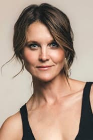Charlotte Hemmings dans le rôle de Paulette