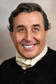 Kenan Büke في دور Kenan