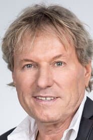 Bernhard Brink dans le rôle de Self