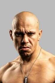 Brandon Silvestry dans le rôle de Low Ki