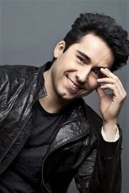 John Lloyd Young في دور Francis 'Frankie Valli' Castelluccio
