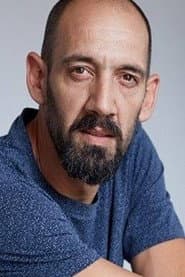 Csaba Ciugulitu في دور Îngrijitor zoo