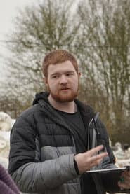 Rhys Bewers dans le rôle de Guard 1