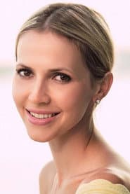 Alina Somova في دور Masha the Princess