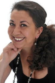 Lilay Huser as Tibets Mutter