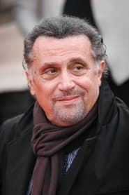 Andrea Roncato في دور Armando Bigotti