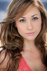 Jennifer Field dans le rôle de Dee
