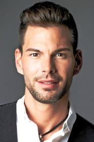 Bobby Tonelli dans le rôle de Rad Ruben