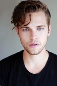 Alexander Calvert في دور Chad