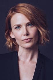 Holley Fain في دور Ruth Kelly
