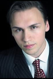 Jason Farries في دور Frank