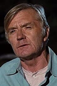 Bill Morey في دور Millard Cunard