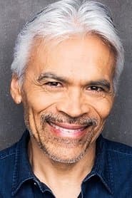Sal Lopez as Roberto