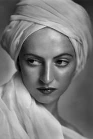 Ludmila Lvova في دور Mrs. Clay / Peter Moffat