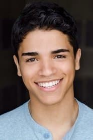 Johnathan Nieves dans le rôle de Eduardo