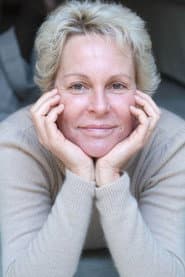 Anne-Marie Philipe في دور Madame Valle