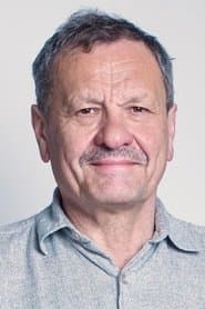 Miroslav Krobot dans le rôle de (voice)