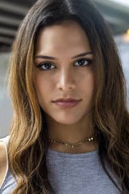 Martina Vargas dans le rôle de Cindy