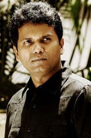 Susi Ganesan dans le rôle de CID