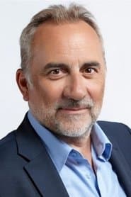 Antoine Duléry في دور Paul Gatineau
