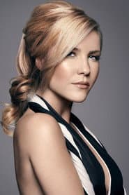 Heidi Range dans le rôle de Heidi Range
