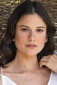 Bianca King dans le rôle de Aviona