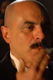 Giovanni Carroni في دور Antonio Mamia