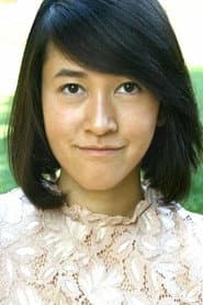Thuy-Van Truong as Rechte Hand