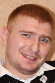 Андрей Колядов dans le rôle de Viktor Anischenko, head of the teaching staff