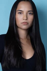 Shania Lei Bravo dans le rôle de Makayla