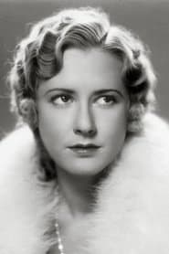 Mae Clarke dans le rôle de Hairdresser (uncredited)