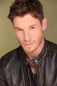 Chad Michael Collins dans le rôle de Brandon Beckett