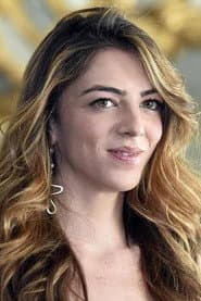 Giulia Andò dans le rôle de Santina