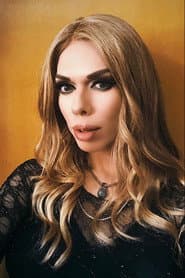 Kelly Mantle في دور Dickie-Boy